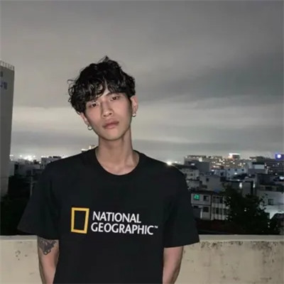 2025最受欢迎男生头像