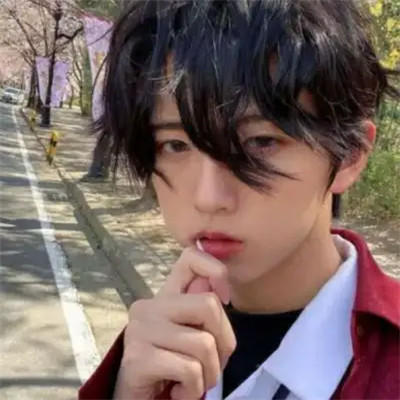 2025最受欢迎男生头像