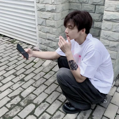 高清真人男生头像