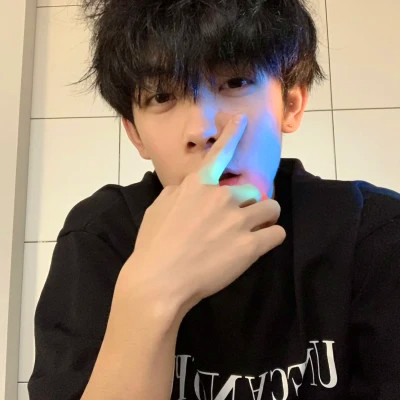 独特优质男生头像