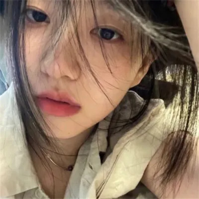 氛围感拉满的女生头像