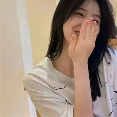 氛围感拉满的女生头像