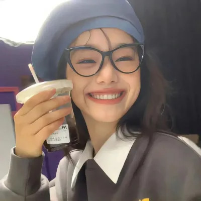 氛围感拉满的女生头像