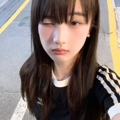 2025年最新头像女生