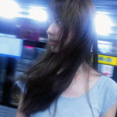 2025年最新头像女生