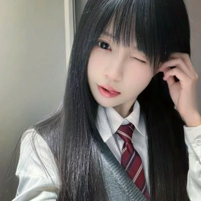2025年最新头像女生