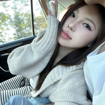 2025年最新头像女生