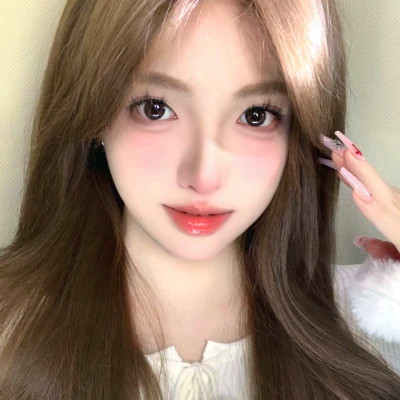 2025年最新头像女生