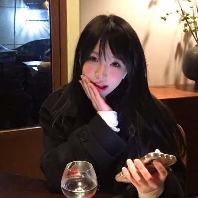 2025年最新头像女生