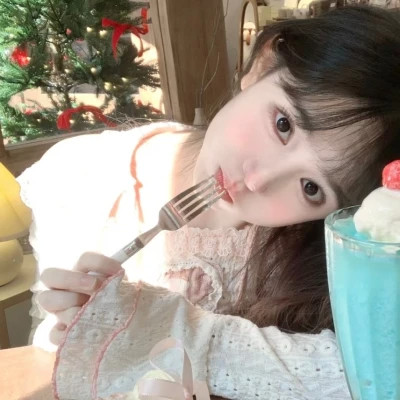 一人两张女生微信闺蜜头像