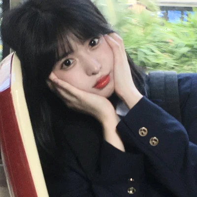 一人两张女生微信闺蜜头像