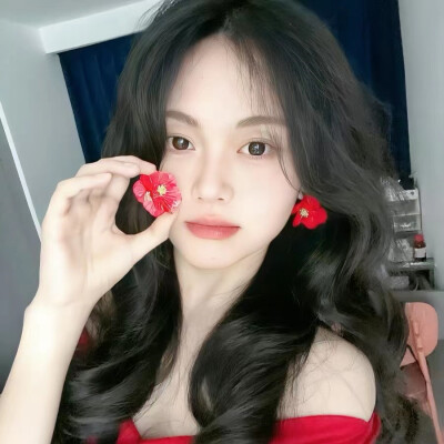 2025红色本命年女生头像