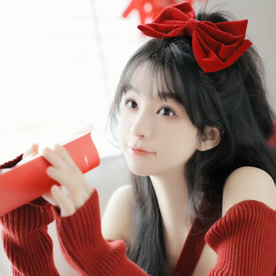 2025红色本命年女生头像
