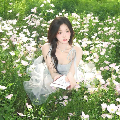 浪漫人物带花的头像图片