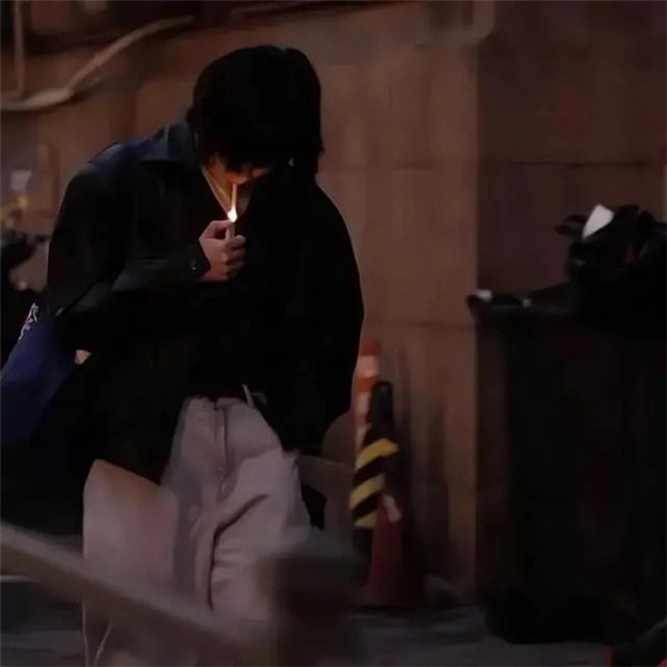 冷门但超酷的男生头像图片