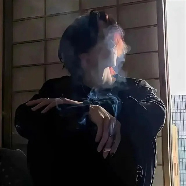 冷门但超酷的男生头像图片