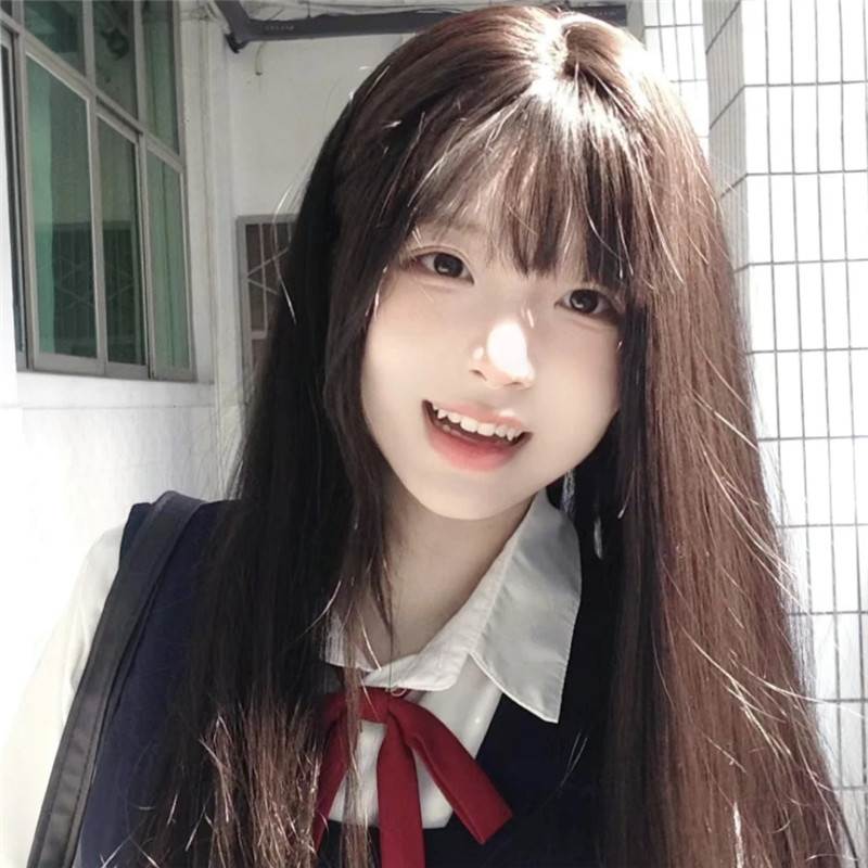 QQ好看的头像女生真人版