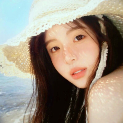 2025头像最新版的女生