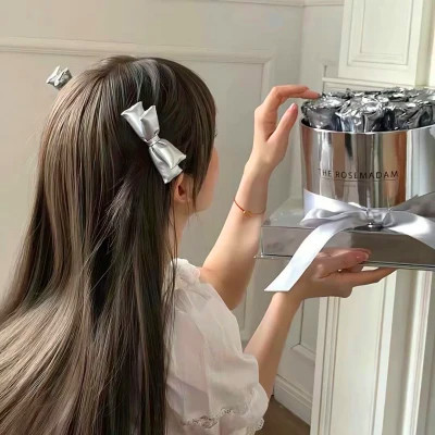 2025头像最新版的女生