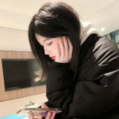 2025头像最新版的女生