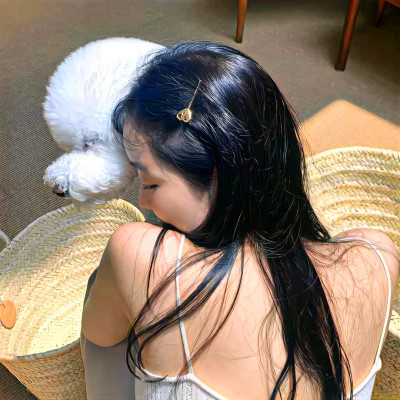 2025头像最新版的女生