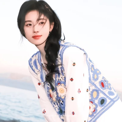 鞠婧祎图片唯美头像