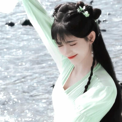 鞠婧祎绝美头像