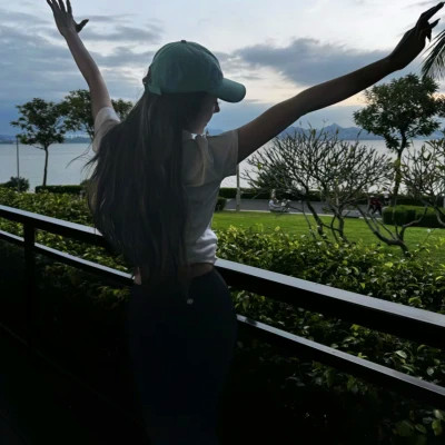 好看风格的头像女生