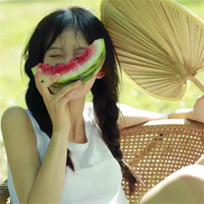 好看的夏日头像女真人