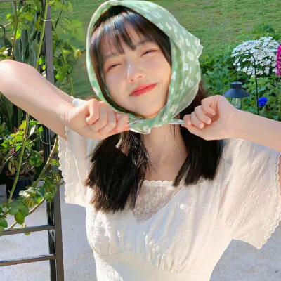 好看的夏日头像女真人