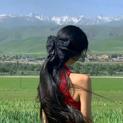 小众不露脸女生背影头像