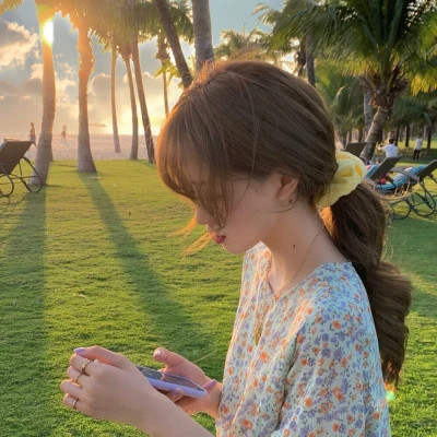 小众女性头像
