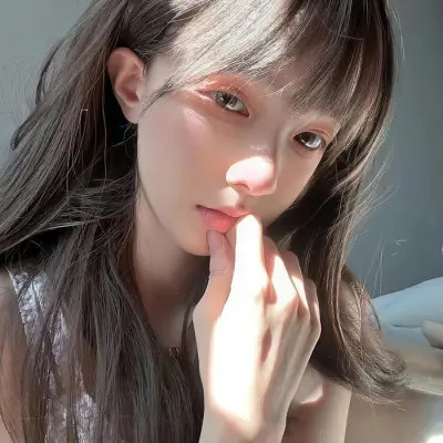 高级光感氛围感女生头像