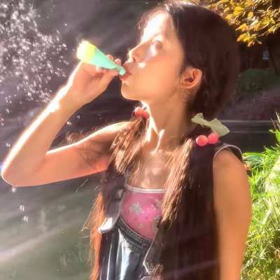 高级光感氛围感女生头像