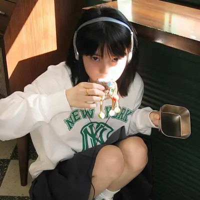 高级光感氛围感女生头像