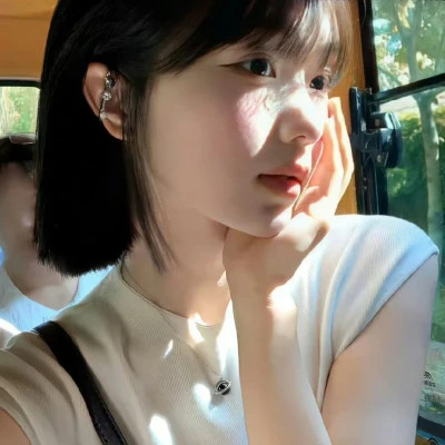 女生头像氛围感有光