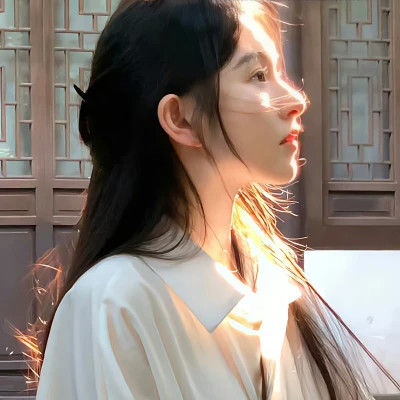 女生头像氛围感有光