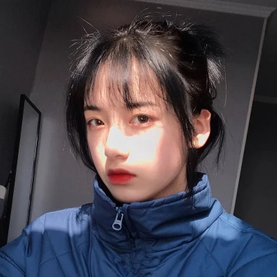 女生头像氛围感有光
