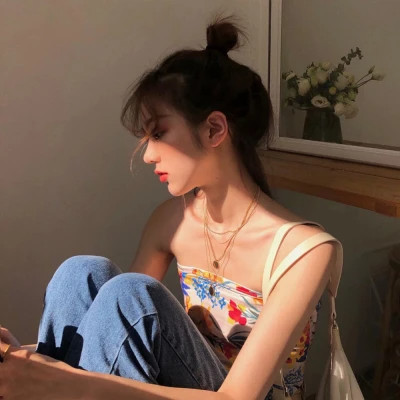 女生头像氛围感有光