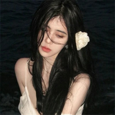 清冷破碎感女头
