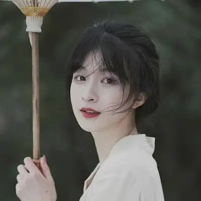 清冷破碎感女头