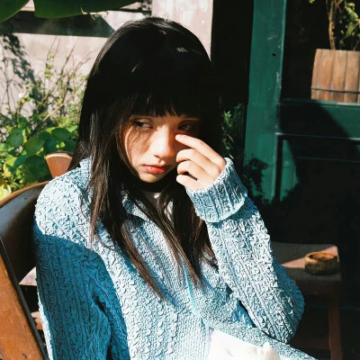 高冷抑郁女头