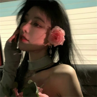 高冷抑郁女头