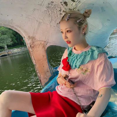 高冷抑郁女头
