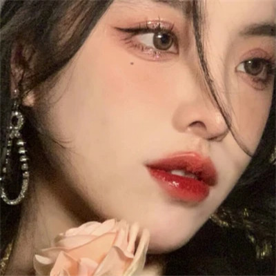高冷抑郁女头