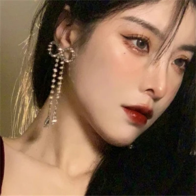 高冷抑郁女头