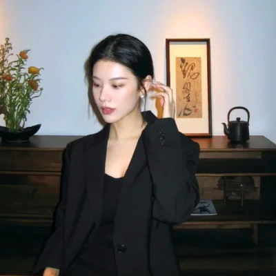 好看又冷漠的女生头像