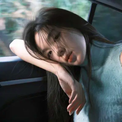 独一无二的女生高冷头像