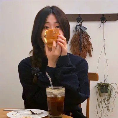 2025年的头像女生