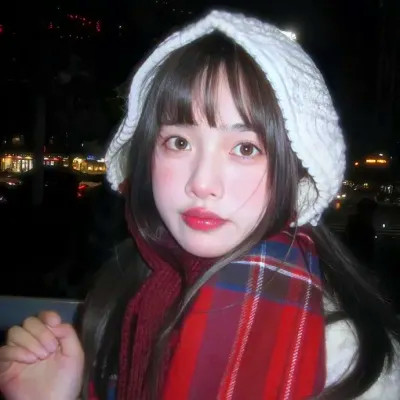 2025年的头像女生
